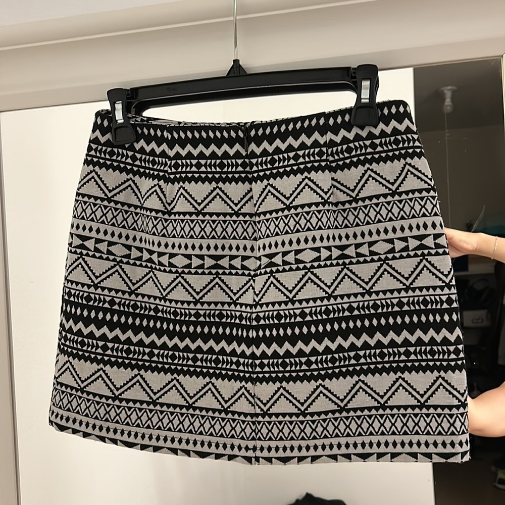 Mini skirt - Picture 2 of 2